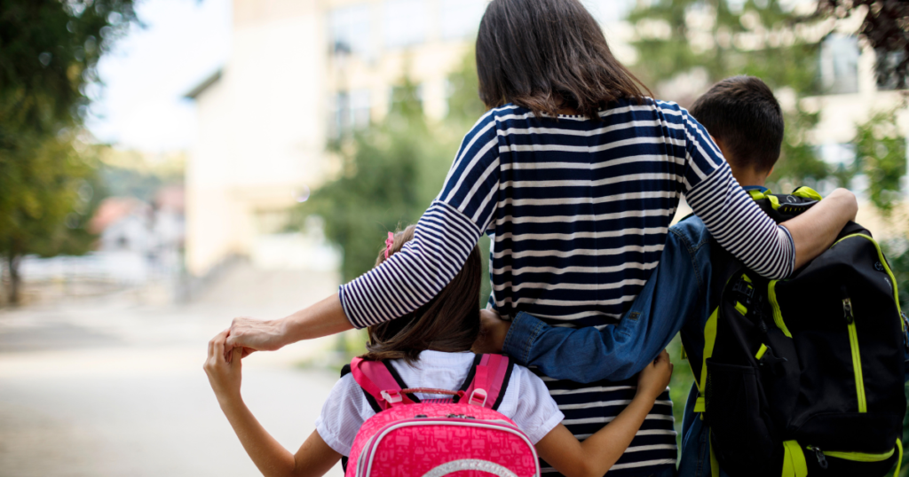Kids coming home from school